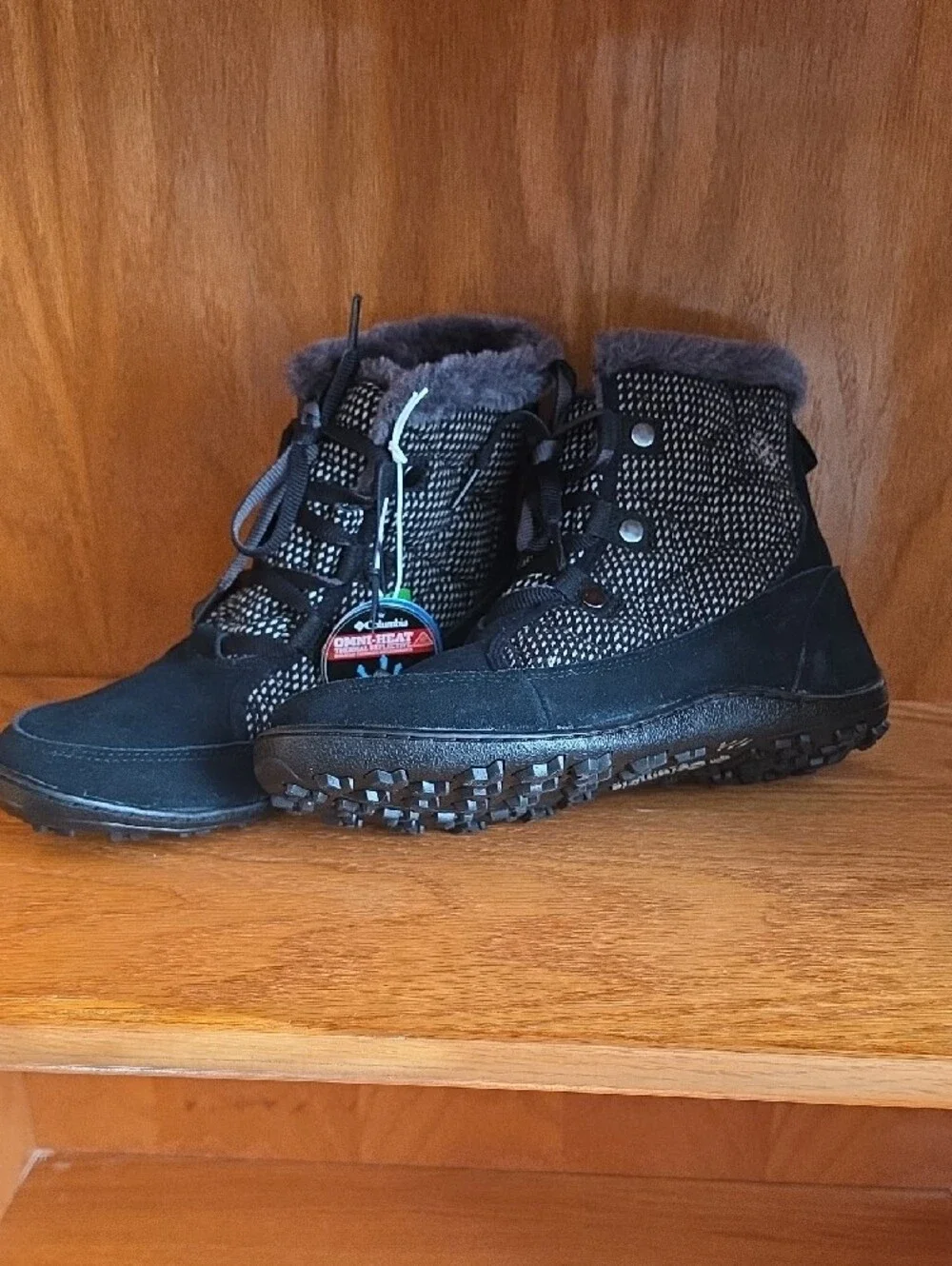 Columbia Women's Black and Gray Faux-Fur Winter Lace-Up Boots